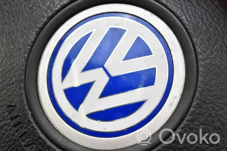 Volkswagen Bora Poduszka powietrzna Airbag kierownicy 1J0880201F