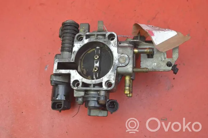 Opel Vectra B Kaasuttimen ilmaläppärunko 90529710