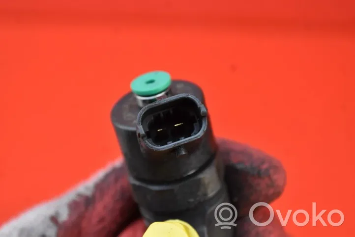 Peugeot 307 Injecteur de carburant 9641742880