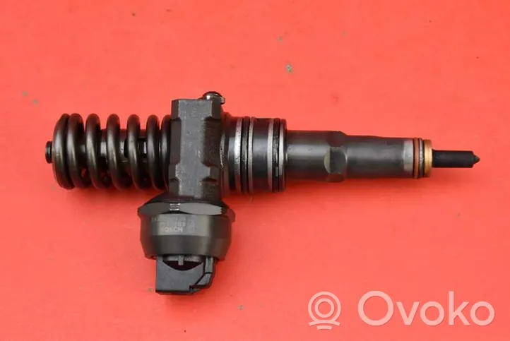 Volkswagen Polo Inyector de combustible 045130073T