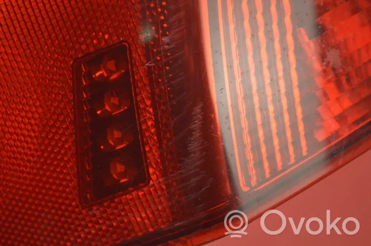Volvo S80 Luz trasera/de freno VOLVO