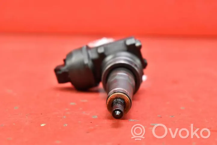 Volkswagen Polo IV 9N3 Injecteur de carburant 038130073BP