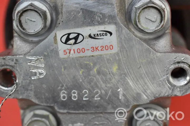Hyundai Sonata Pompa wspomagania układu kierowniczego 57100-3K200