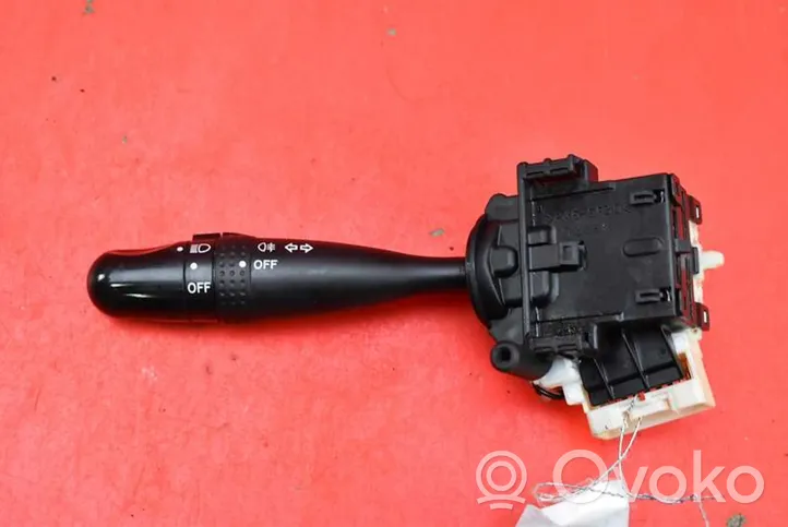 Toyota Yaris Verso Interruttore fari e tergicristallo 173681