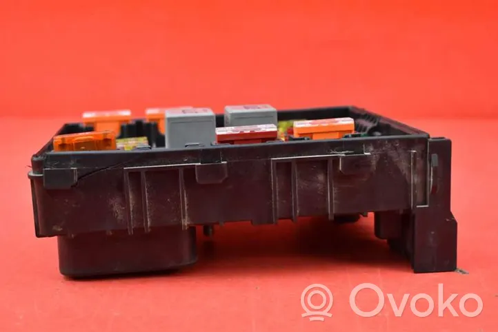 Volkswagen PASSAT CC Fuse box set 3C0937125