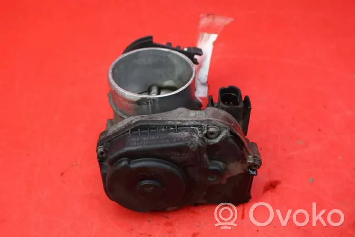 Audi A4 S4 B5 8D Valvola corpo farfallato 058133063Q