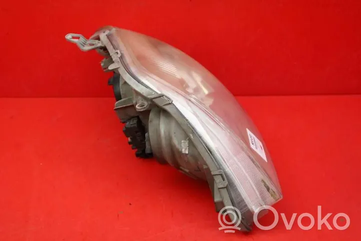 Toyota Corolla E120 E130 Lampa przednia 02-55