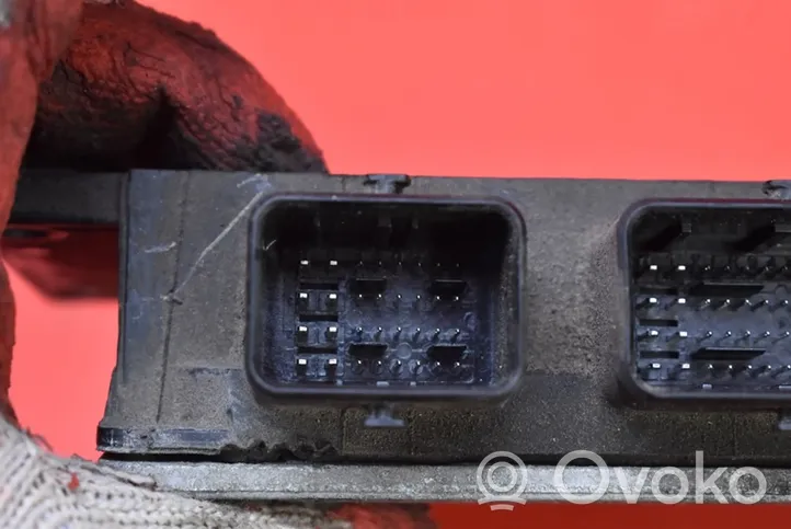 Nissan Note (E11) Unité de commande, module ECU de moteur 8200399038