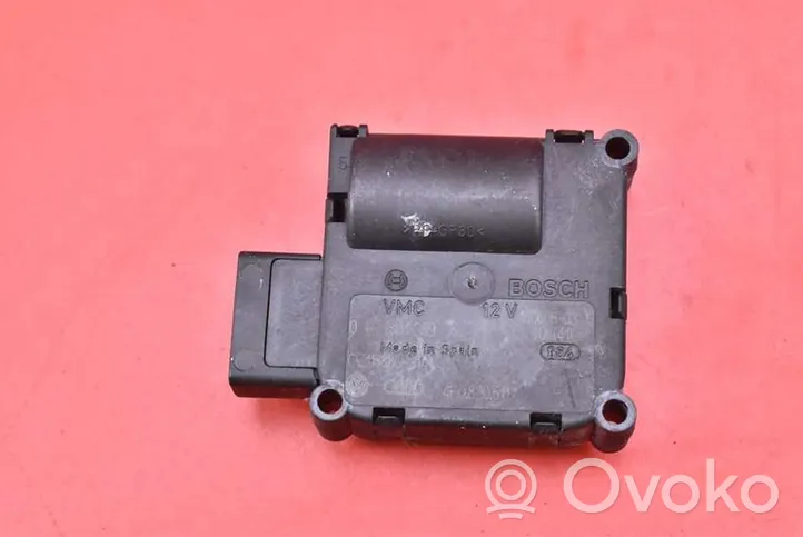 Audi A6 Allroad C5 Motor/activador trampilla de calefacción 4F0820511A