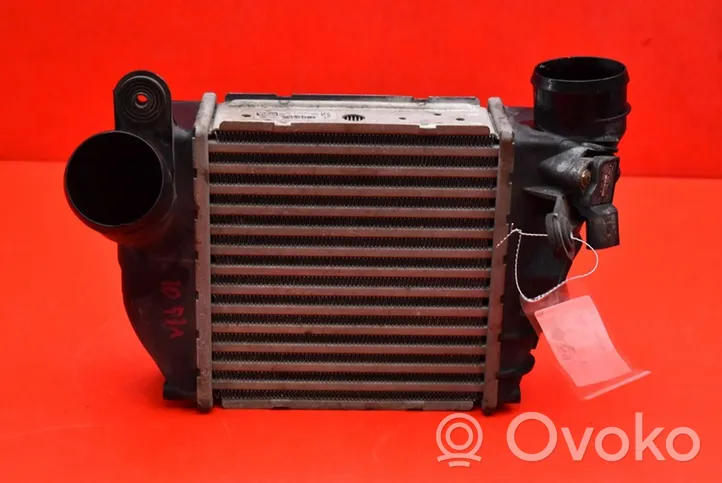 Volkswagen Bora Starpdzesētāja radiators 1J0145803S