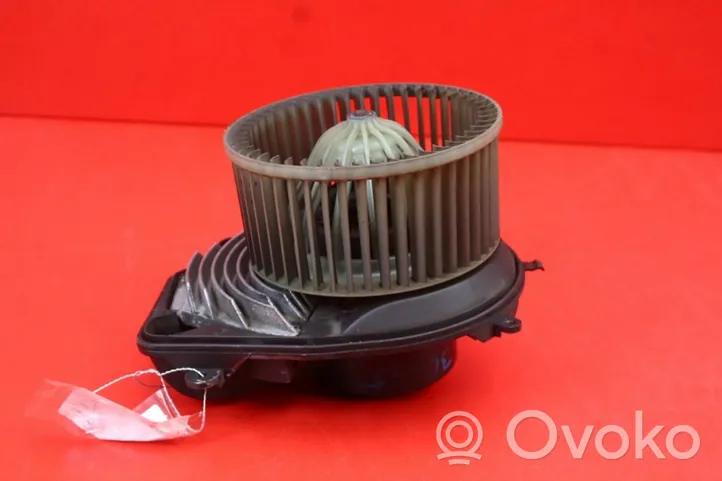 Volkswagen PASSAT B5.5 Heater fan/blower 740221233F