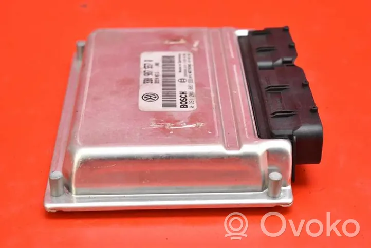 Volkswagen PASSAT B5.5 Komputer / Sterownik ECU silnika 3B0907557R