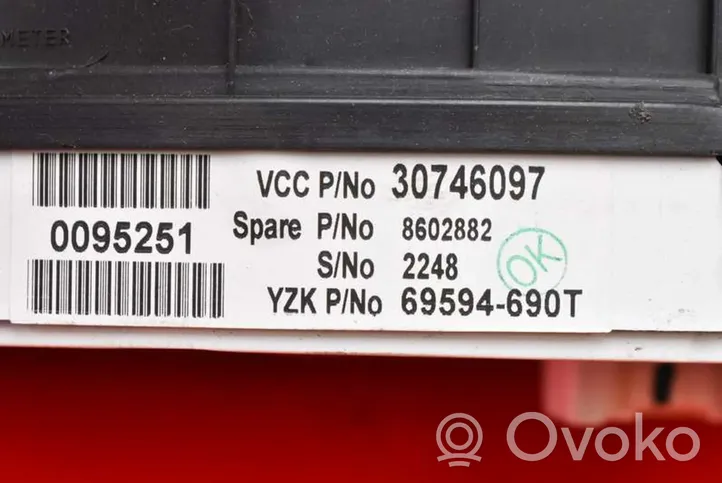 Volvo S60 Speedometer (instrument cluster) 30746097