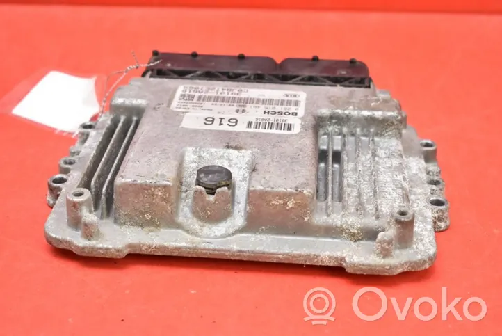 KIA Rio Komputer / Sterownik ECU silnika 0281015461