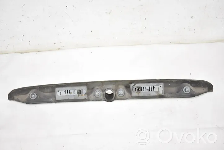 Opel Zafira A Lampa oświetlenia tylnej tablicy rejestracyjnej 90579631