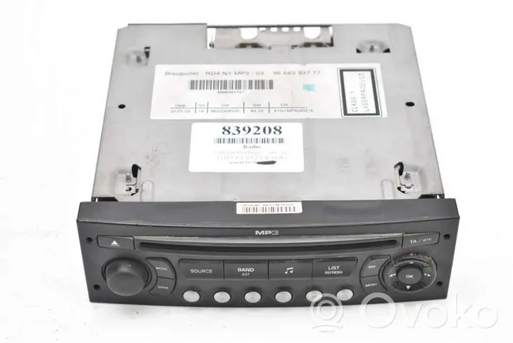 Citroen Berlingo Unité principale radio / CD / DVD / GPS 9666393777