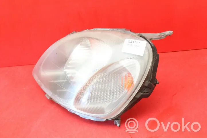 Toyota Yaris Verso Lampa przednia 