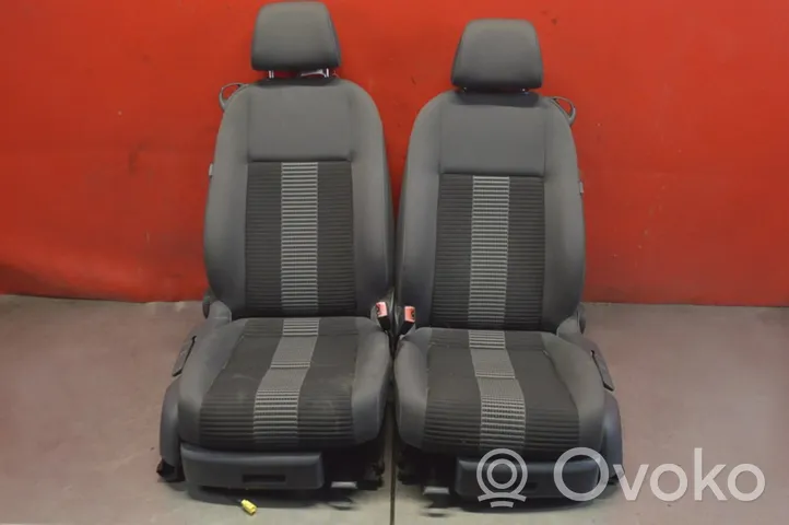 Volkswagen Golf V Sitze komplett VOLKSWAGEN