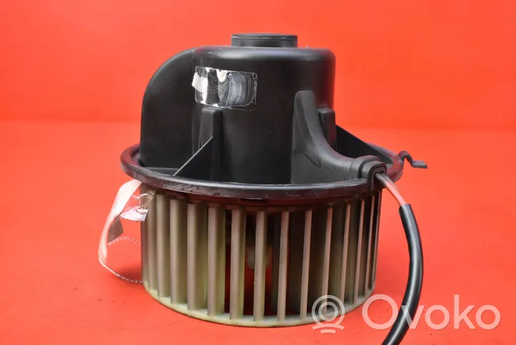 Audi A4 S4 B5 8D Ventola riscaldamento/ventilatore abitacolo 