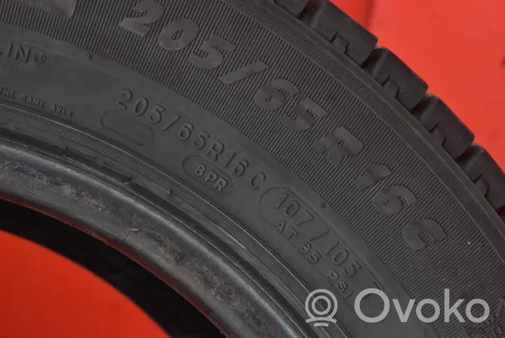 Opel Vivaro Neumático de verano R17 MICHELIN