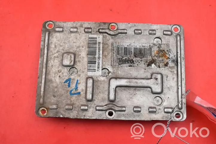 Peugeot 607 Module convertisseur de tension 89035114