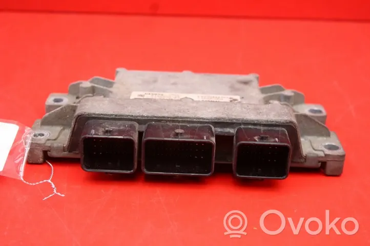 Renault Clio III Unité de commande, module ECU de moteur 8200522357