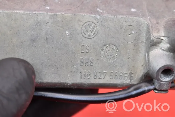 Volkswagen Touareg I Uchwyt / Rączka zewnętrzna otwierania klapy tylnej / bagażnika 1J0827566