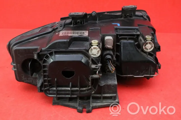 Audi A4 S4 B6 8E 8H Lampa przednia 8E0941003F