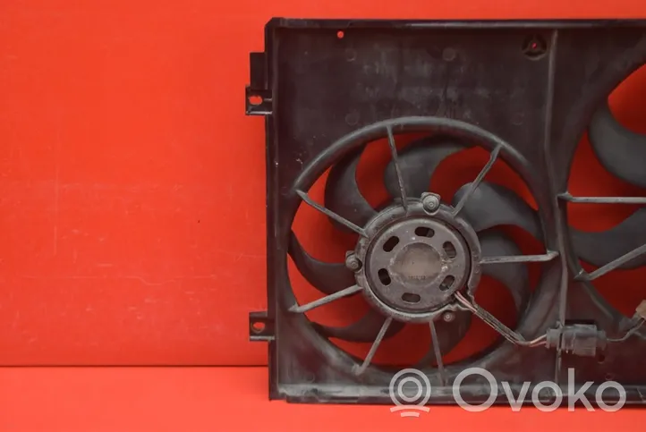 Skoda Octavia Mk2 (1Z) Ventilatore di raffreddamento elettrico del radiatore 1K0121207T