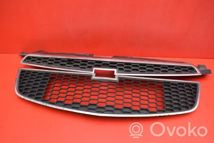 AC 428 Grille de calandre avant 96850771