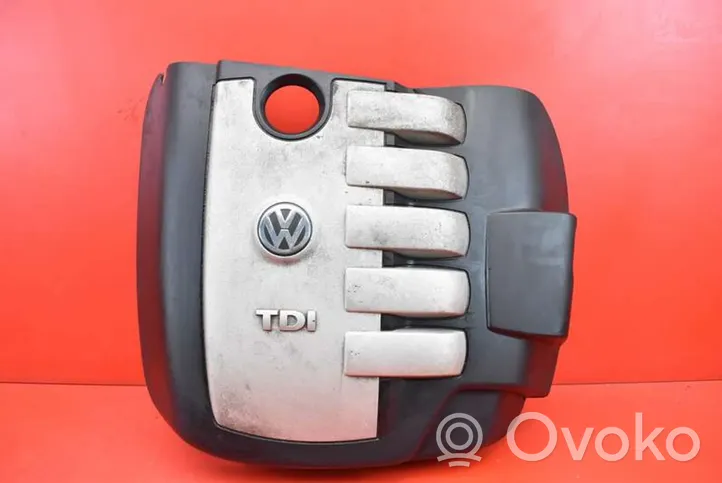 Volkswagen Touareg I Couvre-soubassement avant 070103927