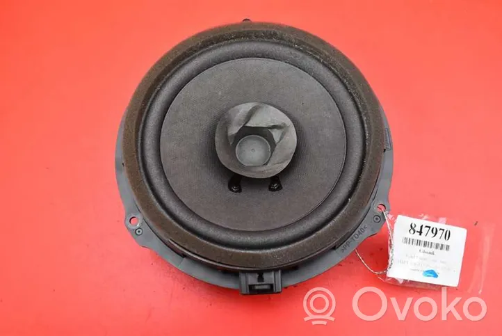 Ford Focus Subwoofer-bassokaiutin AA6T-18808-CA