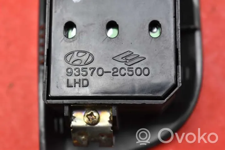 Audi Coupe Interruttore di controllo dell’alzacristalli elettrico 93570-2C500