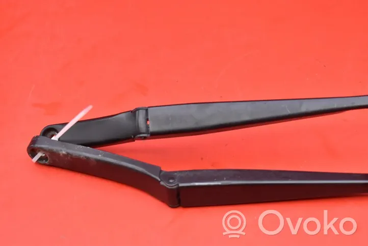 Seat Ibiza IV (6J,6P) Front wiper blade arm 6J1955409