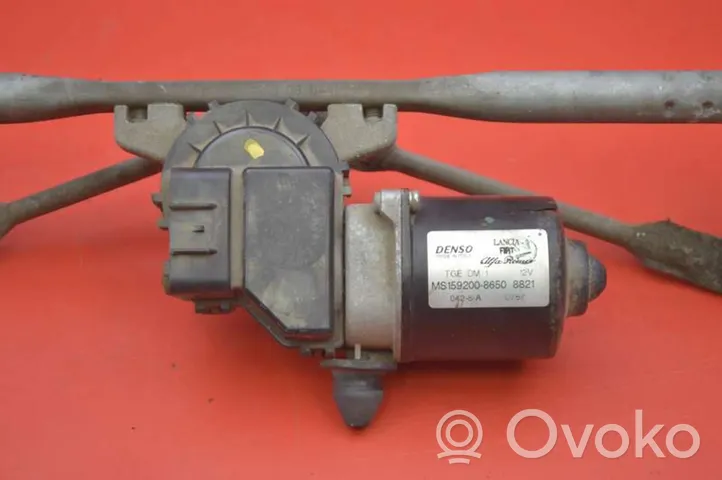 AC 428 Tringlerie et moteur d'essuie-glace avant MS159200-8650