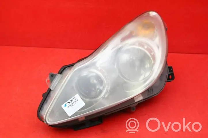 Opel Corsa D Lampa przednia OPEL