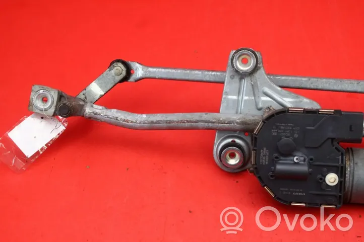 Volvo XC70 Front wiper linkage and motor 30796358