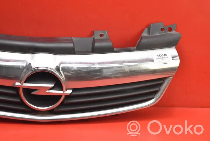 Opel Zafira B Front grill 13157590