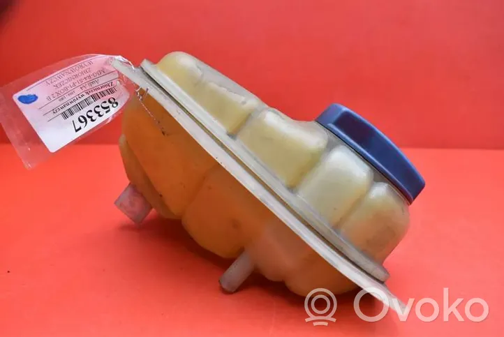 Audi A4 S4 B5 8D Coolant expansion tank/reservoir 8D0121403J