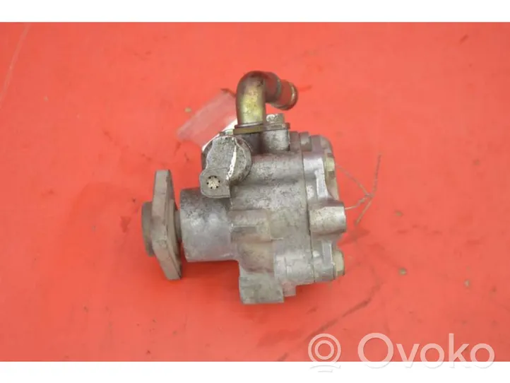 Audi A4 S4 B5 8D Ohjaustehostimen pumppu 8D0145156L