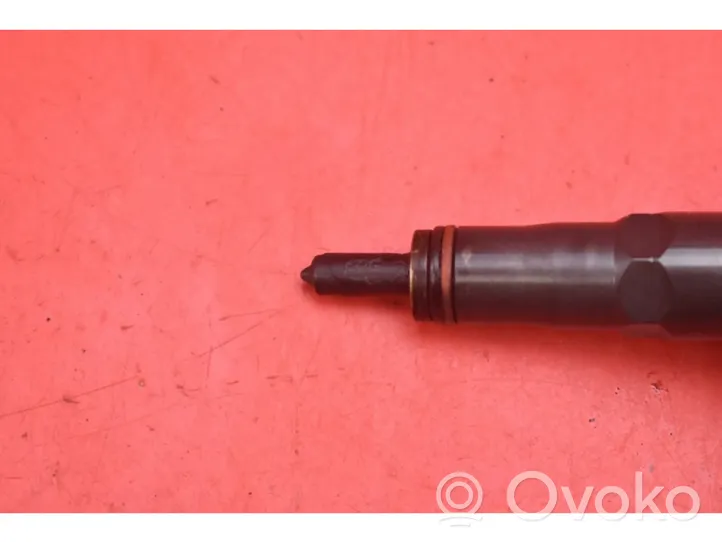 Volkswagen PASSAT B5.5 Fuel injector 038130073AR