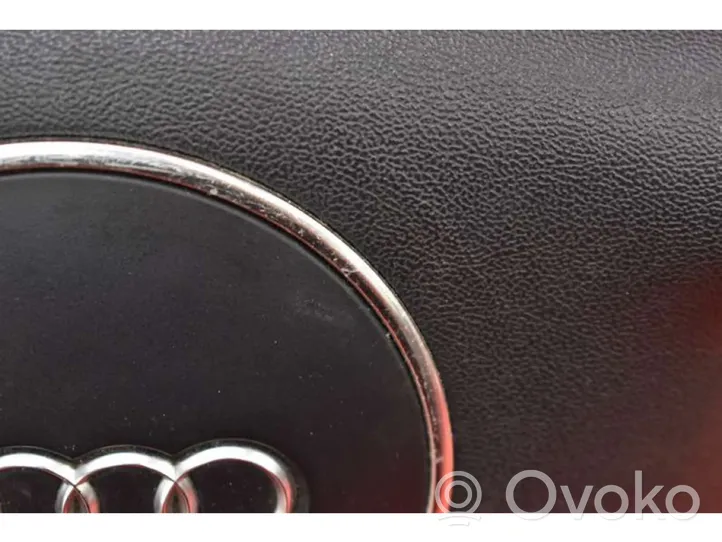 Audi A4 S4 B6 8E 8H Ohjauspyörän turvatyyny 8P0880201D