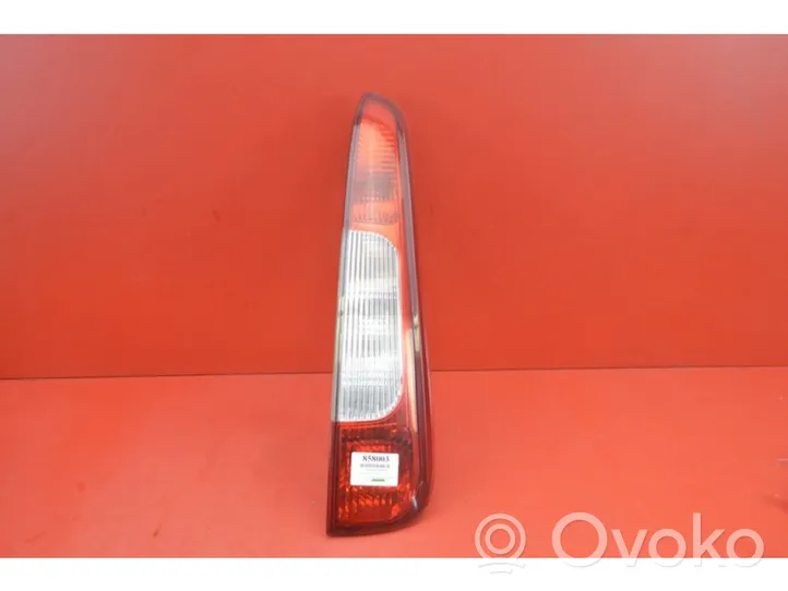 Ford Focus C-MAX Lampa tylna 3M51-13A602-AA