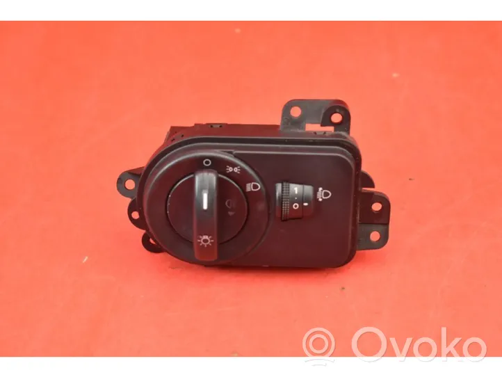 Ford Fiesta Light switch 04053711