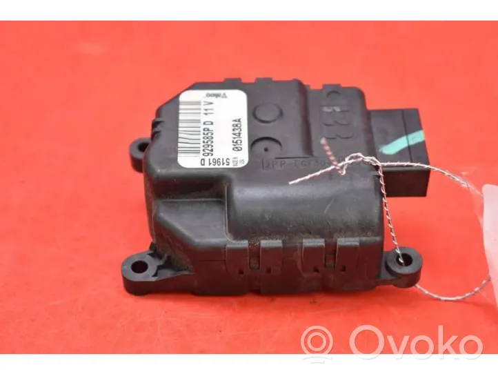 Jeep Grand Cherokee (WK) Motor/activador trampilla de calefacción 929585P