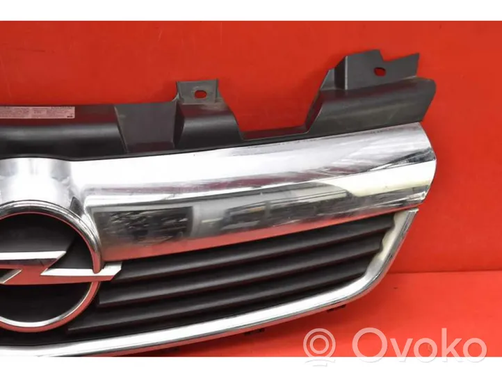 Opel Zafira B Grille de calandre avant 13136136