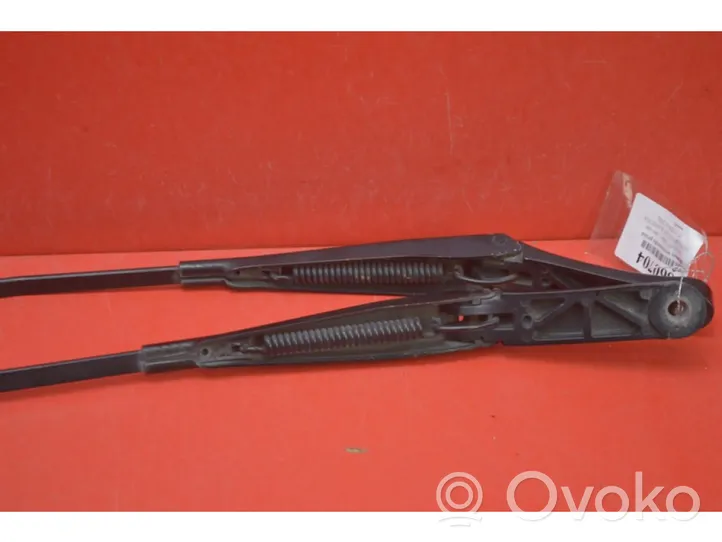 Volkswagen Golf IV Front wiper blade arm 5M0955409A