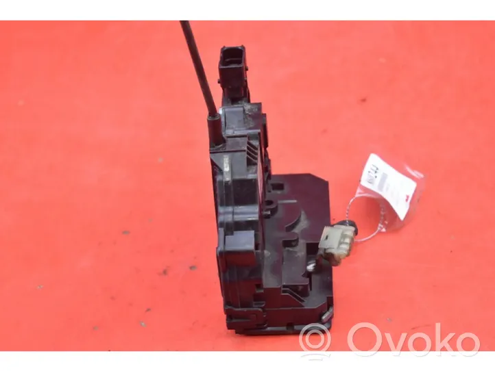 Opel Corsa D Front door lock 13258270