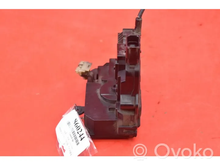 Opel Corsa D Front door lock 13258270