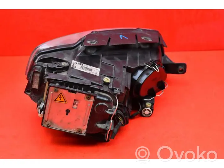 Volkswagen PASSAT B5.5 Lampa przednia 3C0941751G